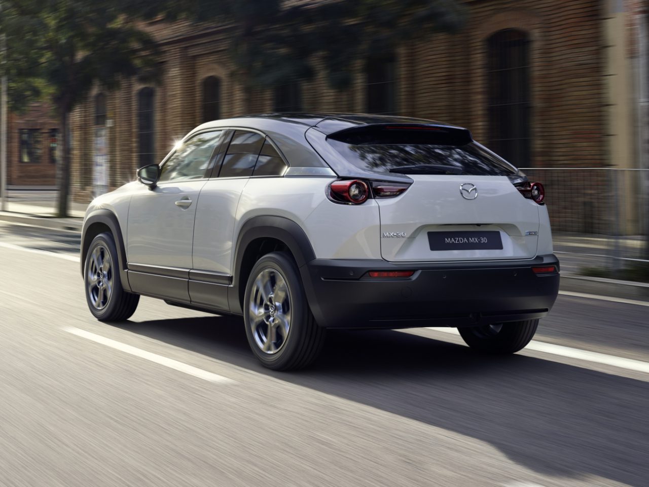 Elektrische Mazda MX-30 komt ook als Luxury ...