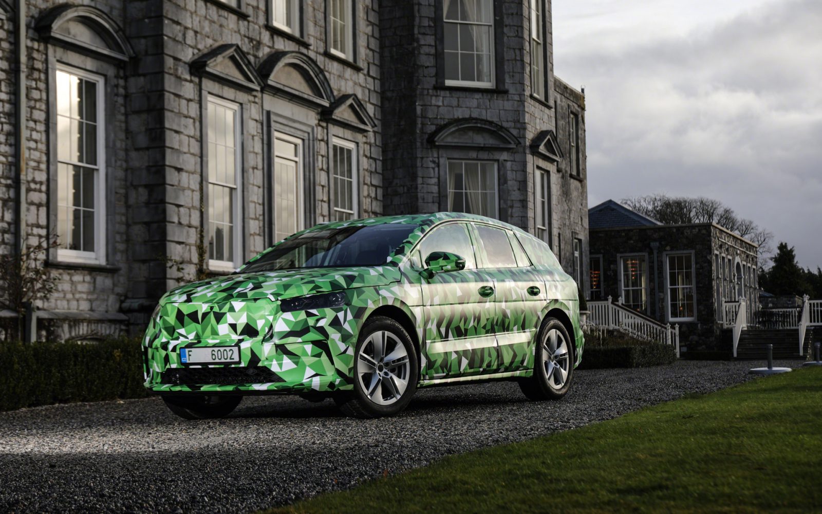 Skoda Enyaq: deze vijf versies komen - ZERauto.nl