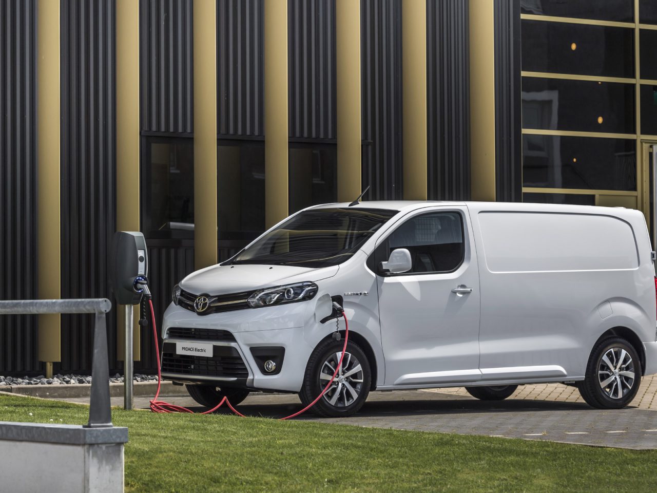 Toyota ProAce Electric, en dat is vier! ...