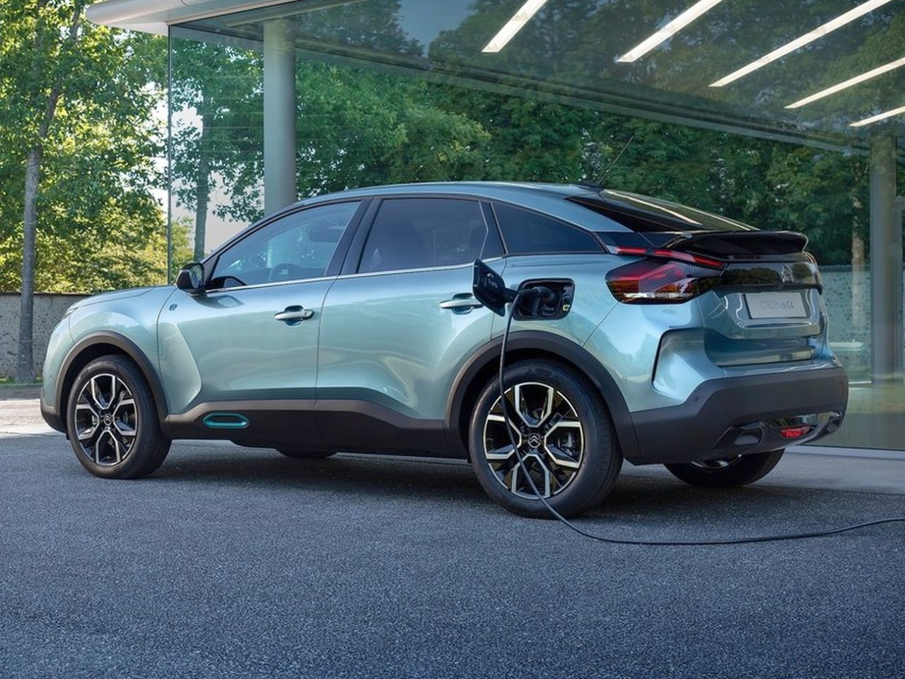 Nieuwe Citroën C4 is (weer) excentriek en (ook) elektrisch ...