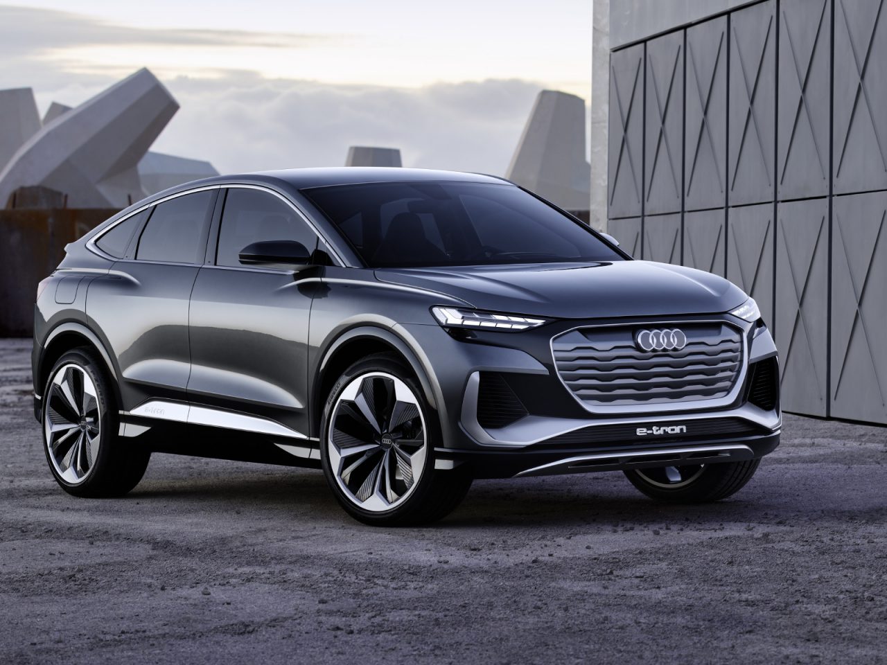 Audi Q4 e-tron is bijna productieklaar, komt ook als Q4 Sportback e-tron ...