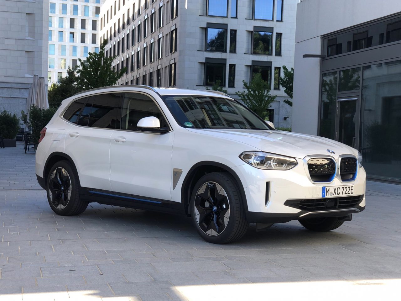 BMW iX3: eerste kennismaking ...