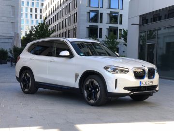BMW iX3: eerste kennismaking ...