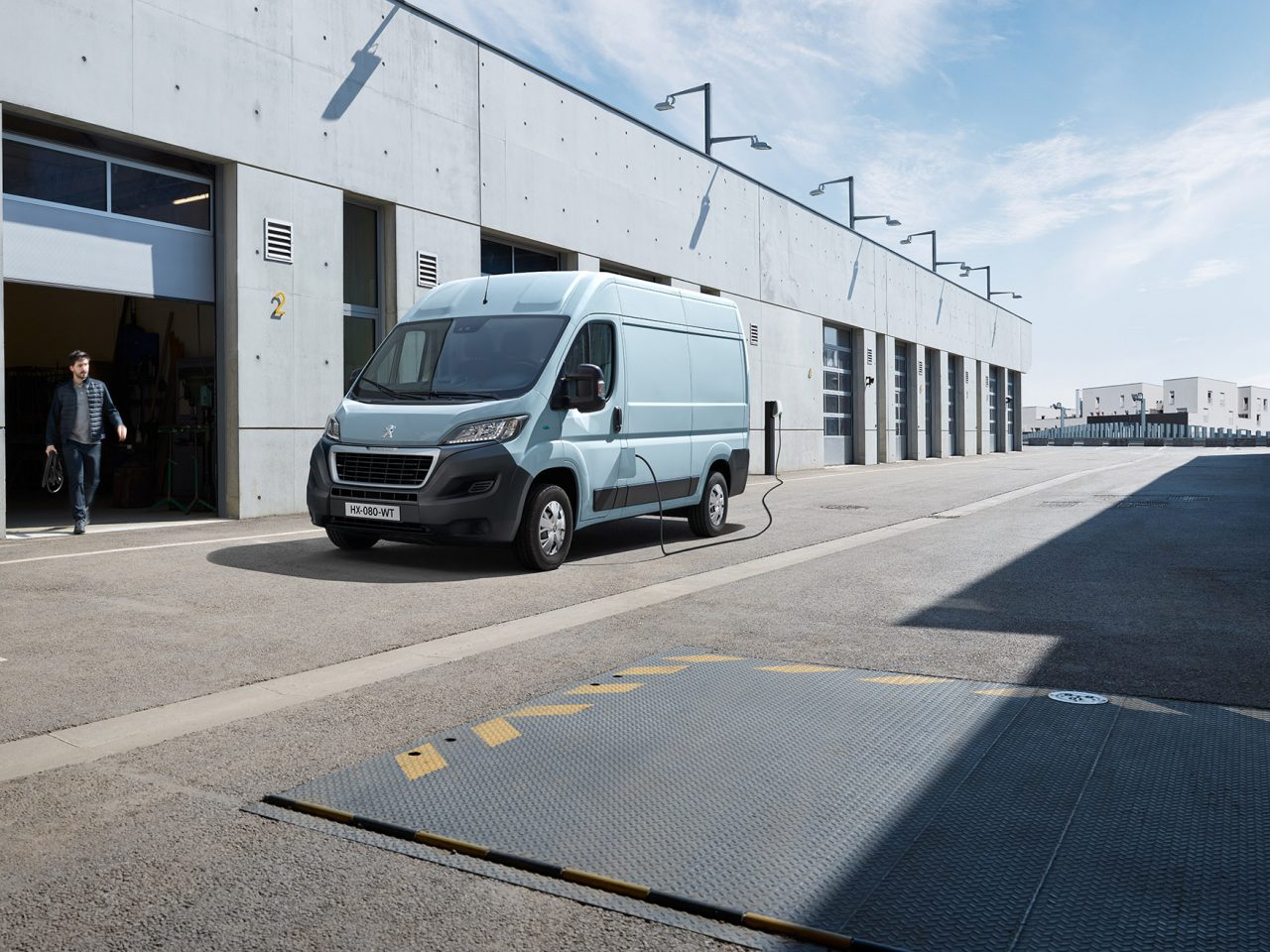 Dit is de nieuwe Peugeot e-Boxer: alle details ...