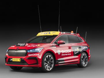 Skoda ENYAQ iV ziet ze fietsen ...