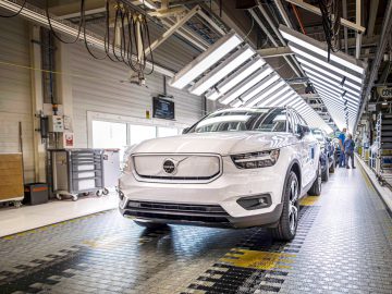 Volvo XC40 Recharge production in Ghent, Belgium ...