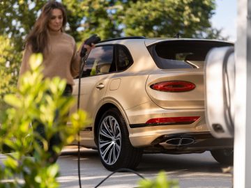 Bentley Bentayga ook als plug-inhybride ...