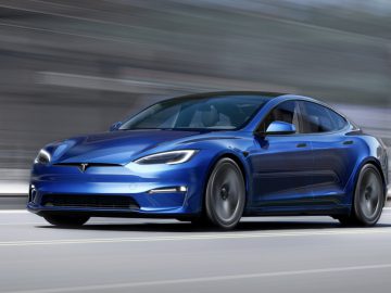 Vernieuwde Tesla Model S heeft futuristisch interieur ...