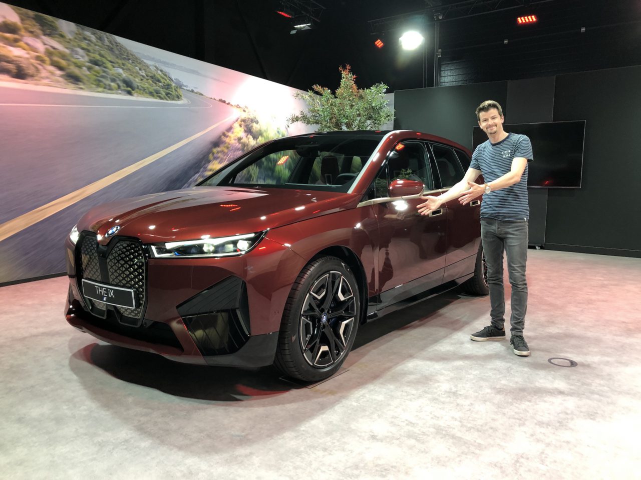 BMW iX: eerste kennismaking + privéconcert – AutoRAI TV ...