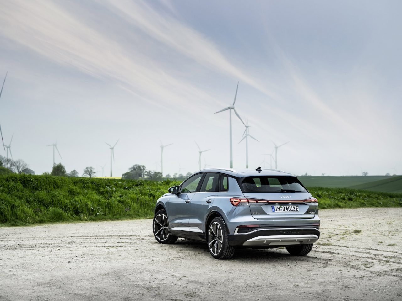 Static photo, Colour: Geyser blue ...