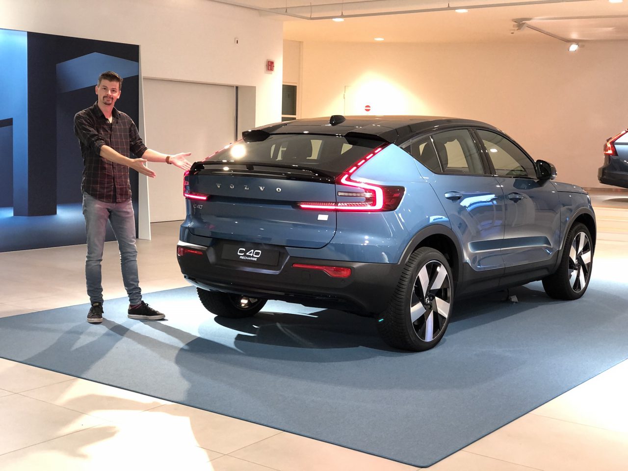 Walkaround Volvo C40 Recharge (2021) – AutoRAI TV ...