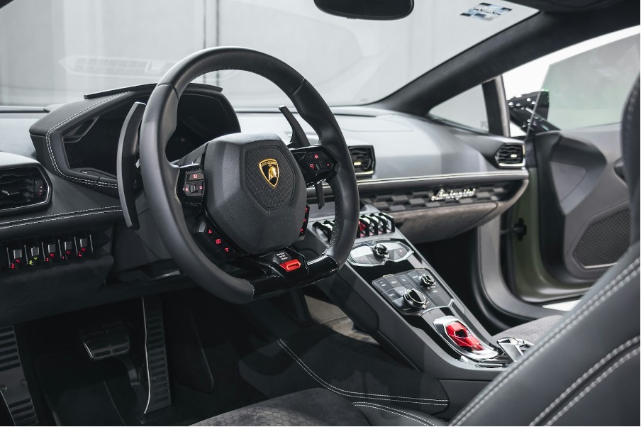 Lamborghini Huracan interieur