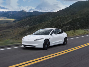 De kaalste Tesla Model 3 ooit… is stiekem een slimme keuze ...